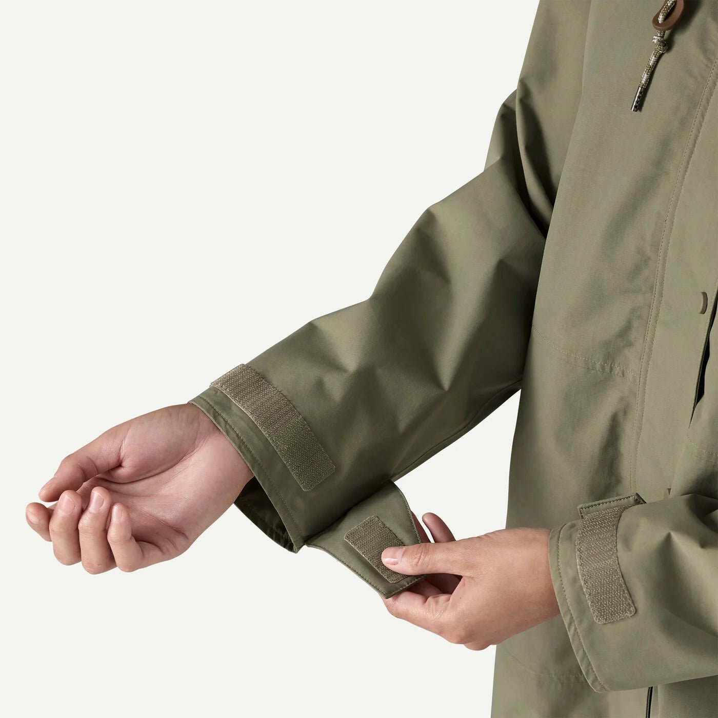 W's Outdoor Everyday Rain Jacket - Groupe Montagne Explore