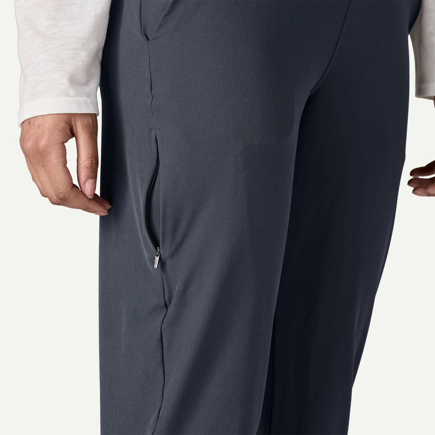 W's Happy Hike Studio Pants - Groupe Montagne Explore