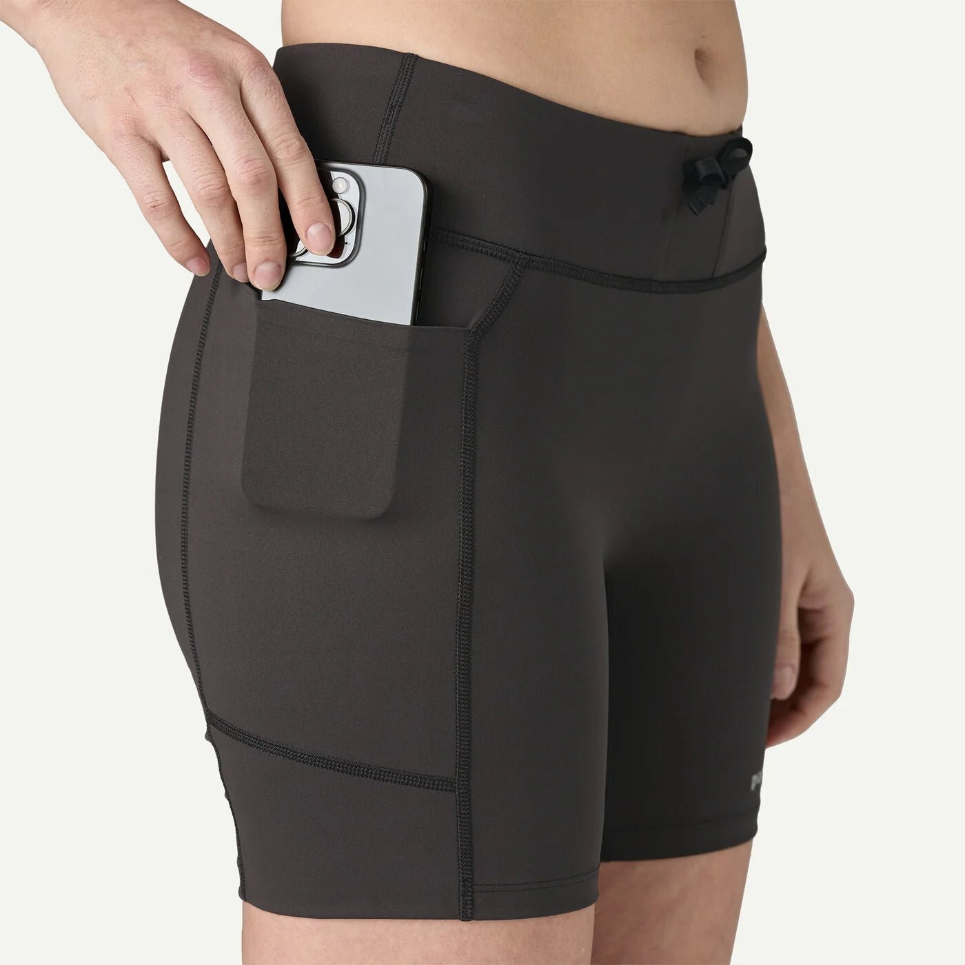 W's Endless Run Shorts - 6" - Groupe Montagne Explore