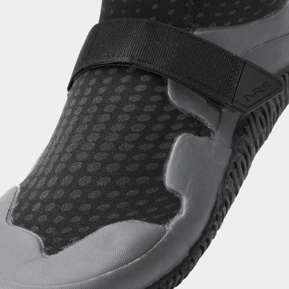 NRS Men's Paddle Wetshoe - Groupe Montagne Explore