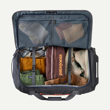 Black Hole Wheeled Duffel 70L - Groupe Montagne Explore