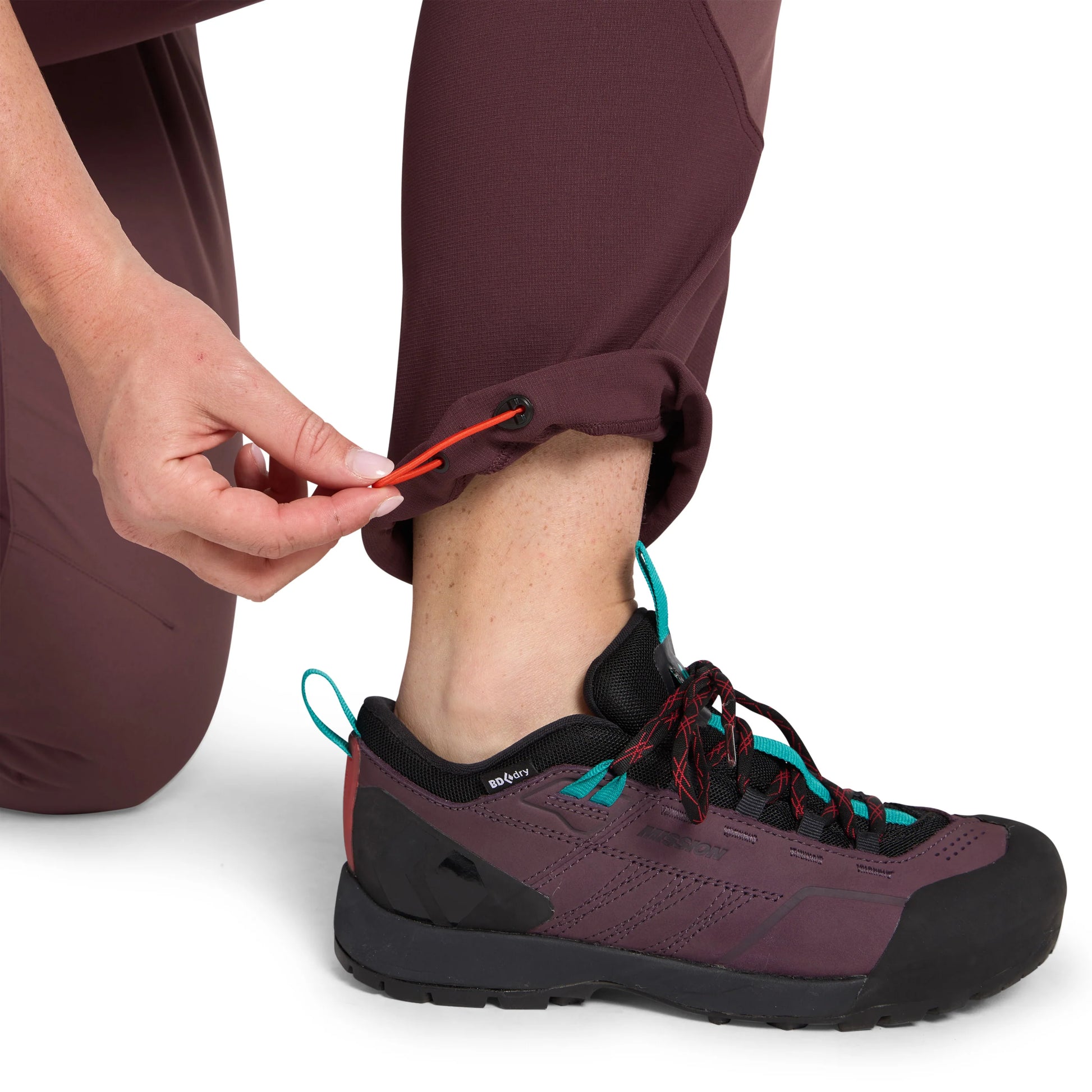 Women's Pursuit Hybrid Pants - Groupe Montagne Explore