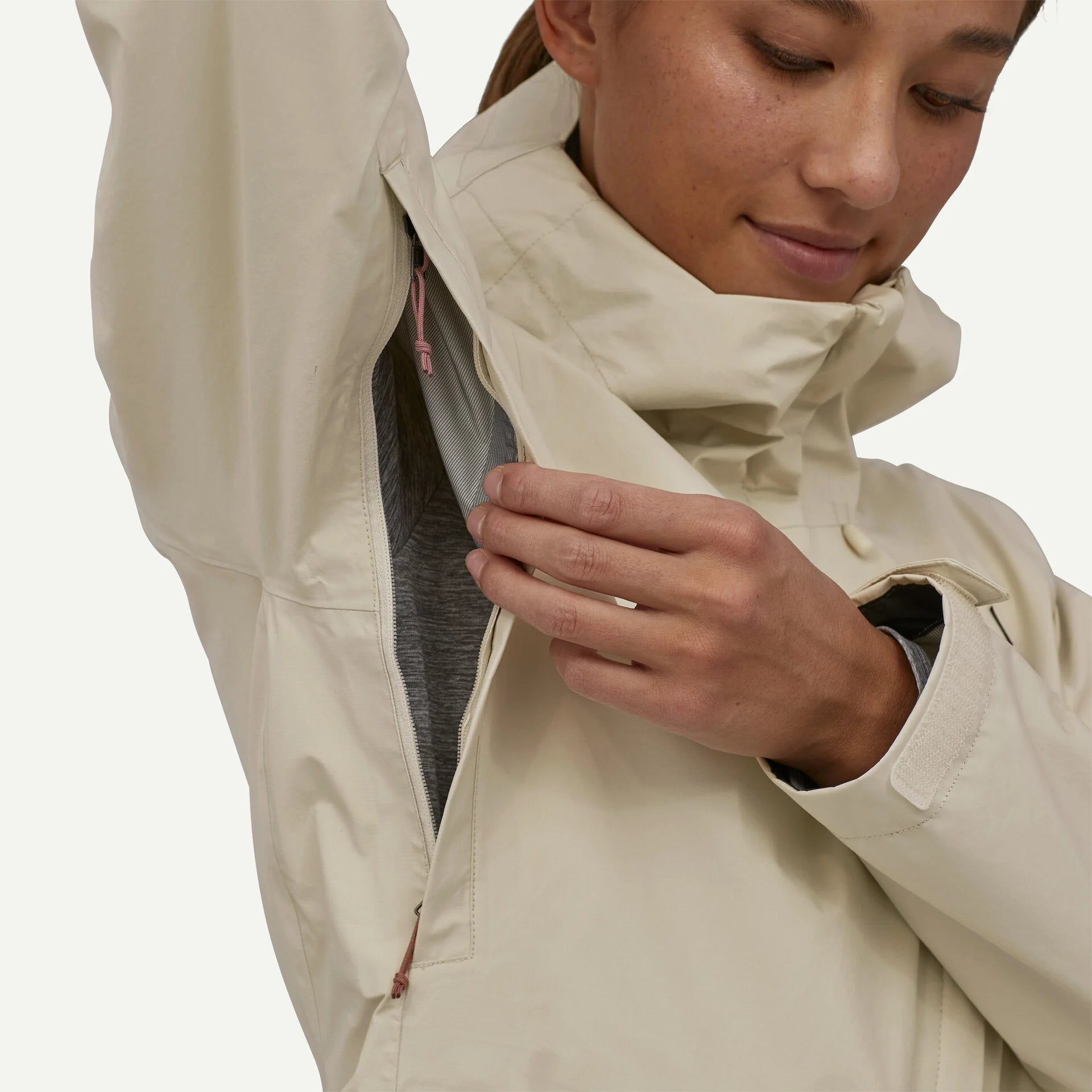 W's Torrentshell 3L Rain Jacket - Groupe Montagne Explore