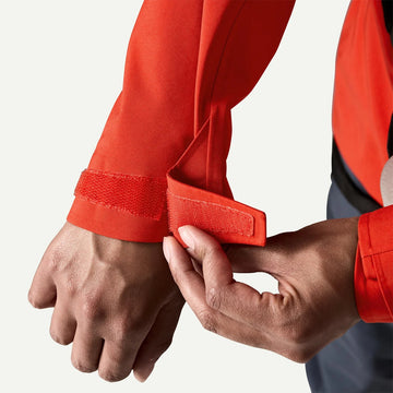 W's Pluma PRO Jacket - Groupe Montagne Explore