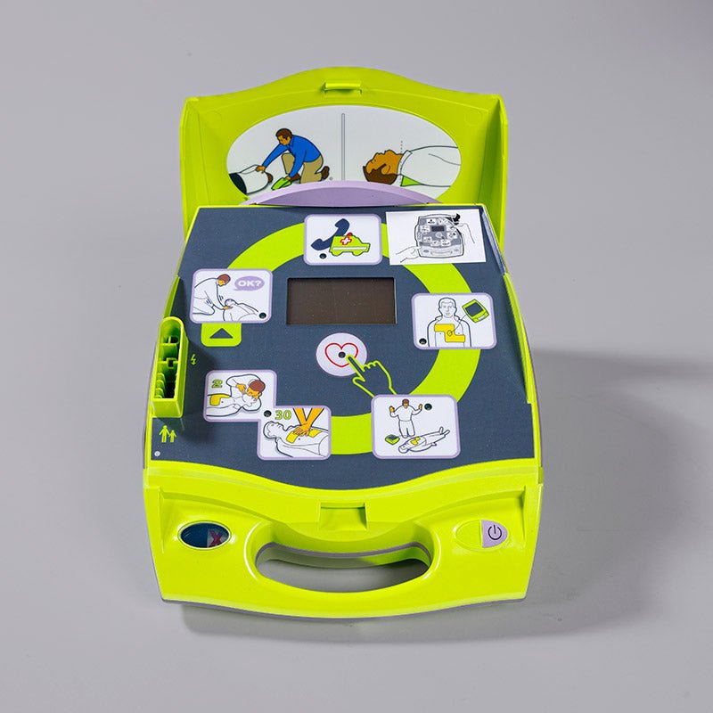 ZOLL AED Plus Defibrillator - Groupe Montagne Explore