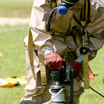 COMPLETE SKEDCO/SKYHOOK WMD/Haz - Mat patient evacuation system - Groupe Montagne Explore