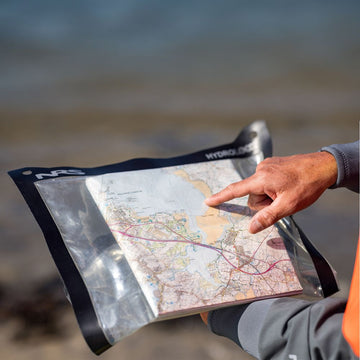 NRS HydroLock Mapcessory Map Case - Groupe Montagne Explore