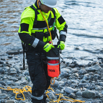 NRS NFPA Rope Rescue Throw Bag - Groupe Montagne Explore